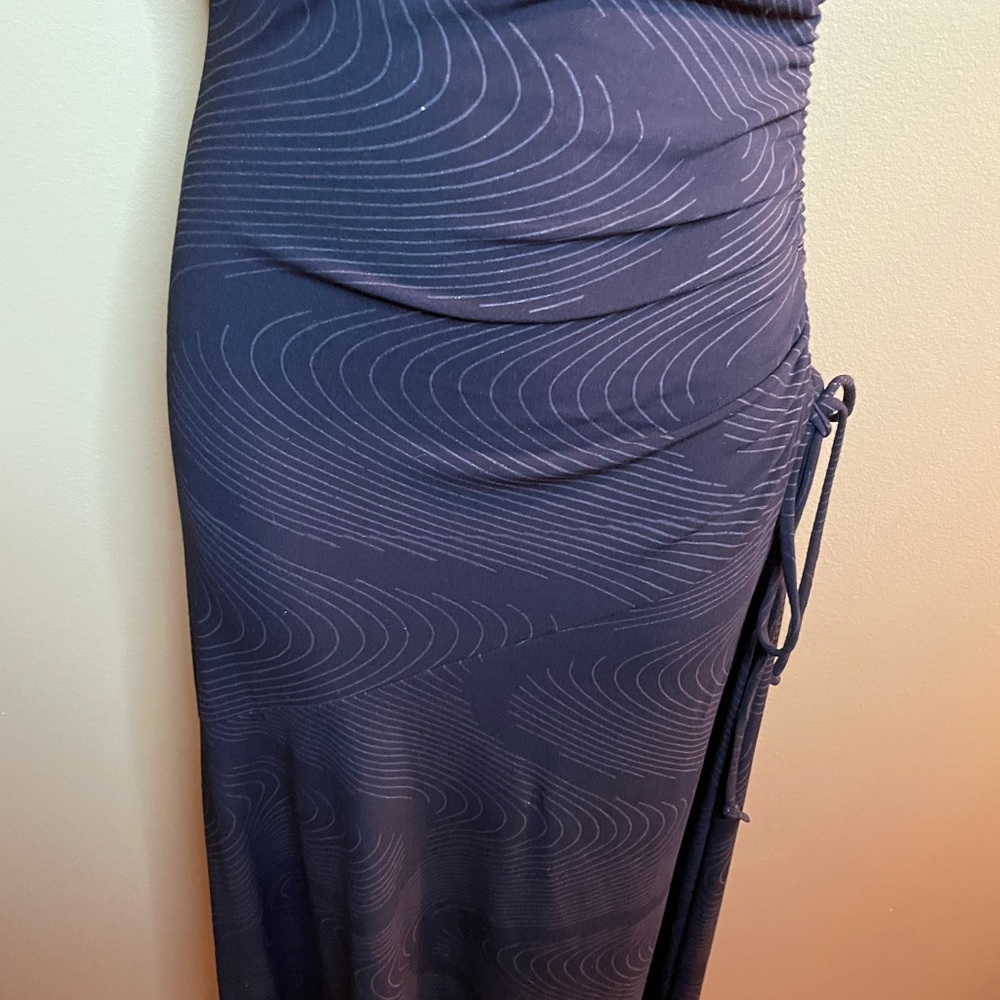 One Shoulder Gown - Picture 3 of 8